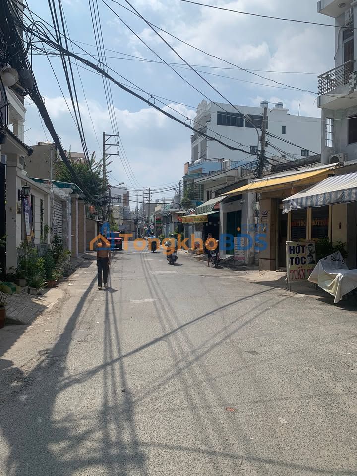 Nhà riêng Bình Tân 118m² 8.3 tỷ - Ô tô vào tận nhà