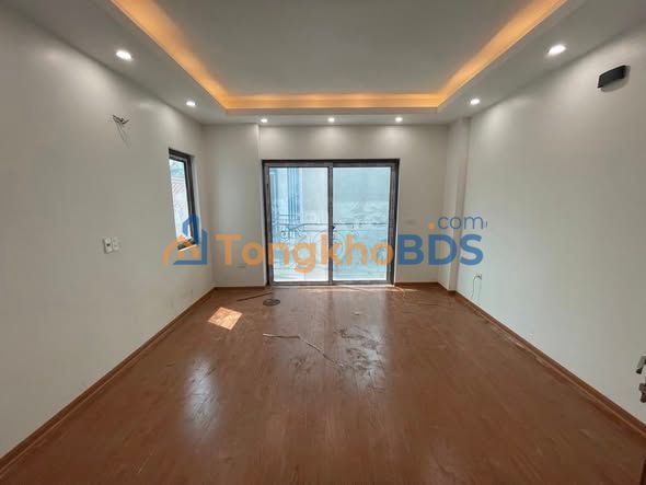 Nhà Cầu Giấy Trần Quốc Vượng 48m² - Ô tô vào tận nhà