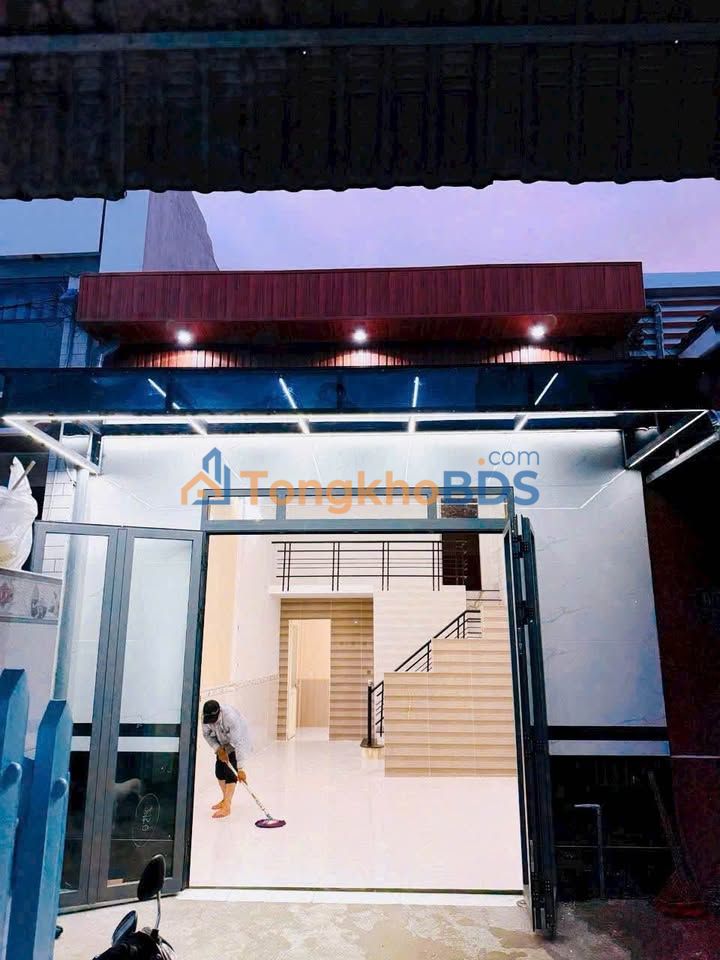 Nhà riêng Nguyễn Văn Linh 48m2 giá 1.79 tỷ - Ô tô vào nhà