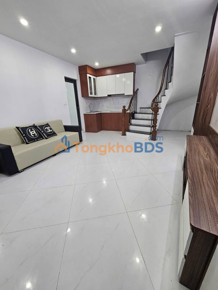 Nhà Thanh Lân Hoàng Mai 58m² 4 tỷ - Ô tô vào tận nhà