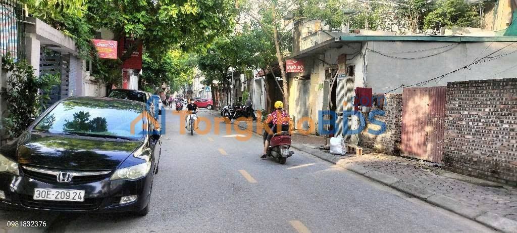 Nhà phố Ngọc Thụy 104m² 17.5 tỷ - Mặt tiền kinh doanh