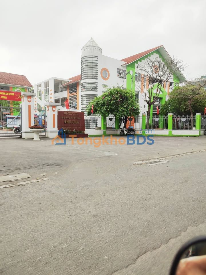 Nhà riêng Việt Hưng Long Biên 60m² - Ô tô vào nhà