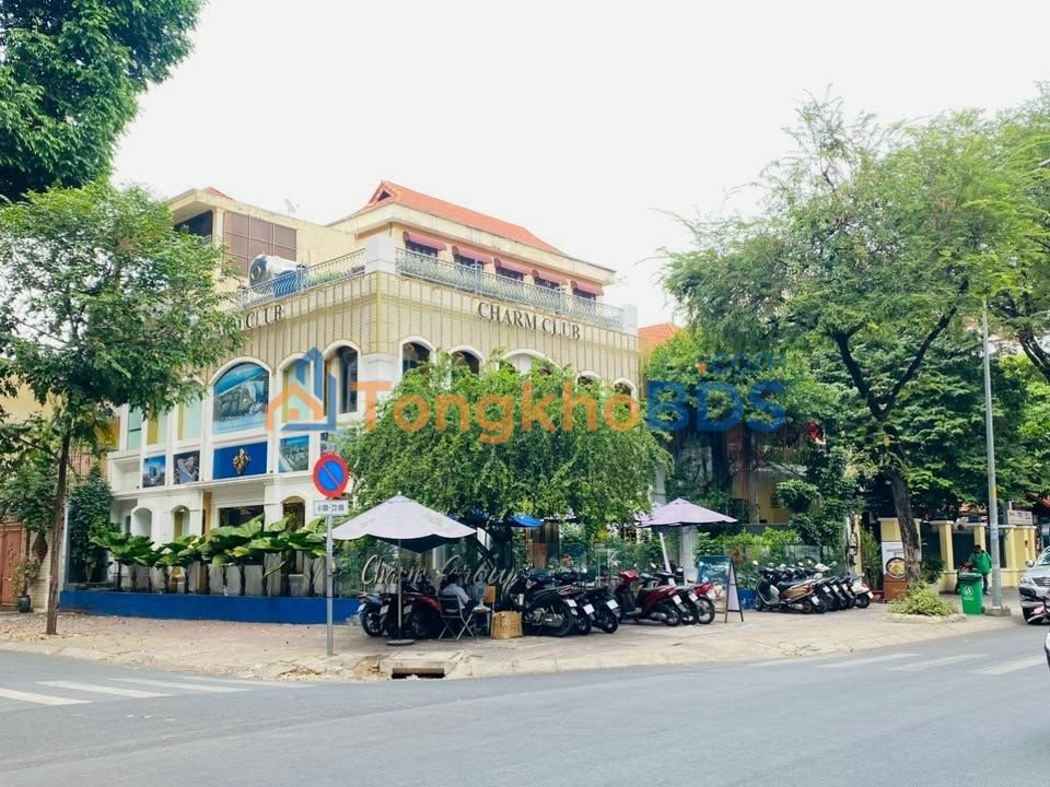 Nhà phố Quận 3 300m² 336 triệu - Cho thuê ngay
