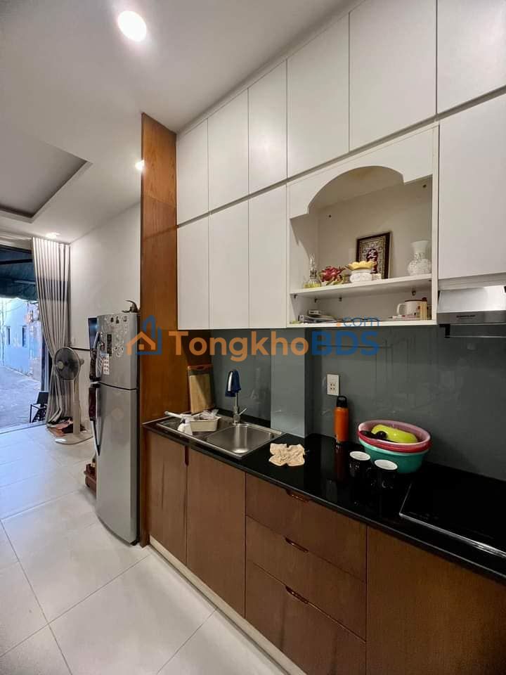 Nhà Đoàn Văn Bơ Q4 34m² giá 4.5 tỷ - Chính chủ bán