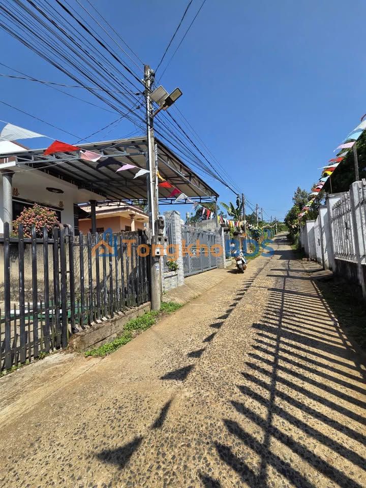 Nhà cấp 4 Lộc Châu Bảo Lộc 311m² 2.4 tỷ - Ô tô vào tận nhà