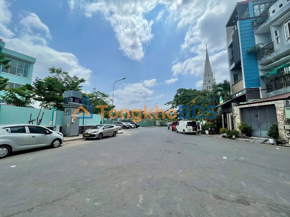 Nhà riêng Cách Mạng Tháng Tám P6 Tân Bình 38m² 12 triệu - Sẵn sàng ở ngay