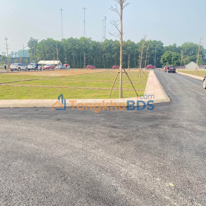 Đất nền Sơn Tây 102m² 2 tỷ - Đường ô tô rộng