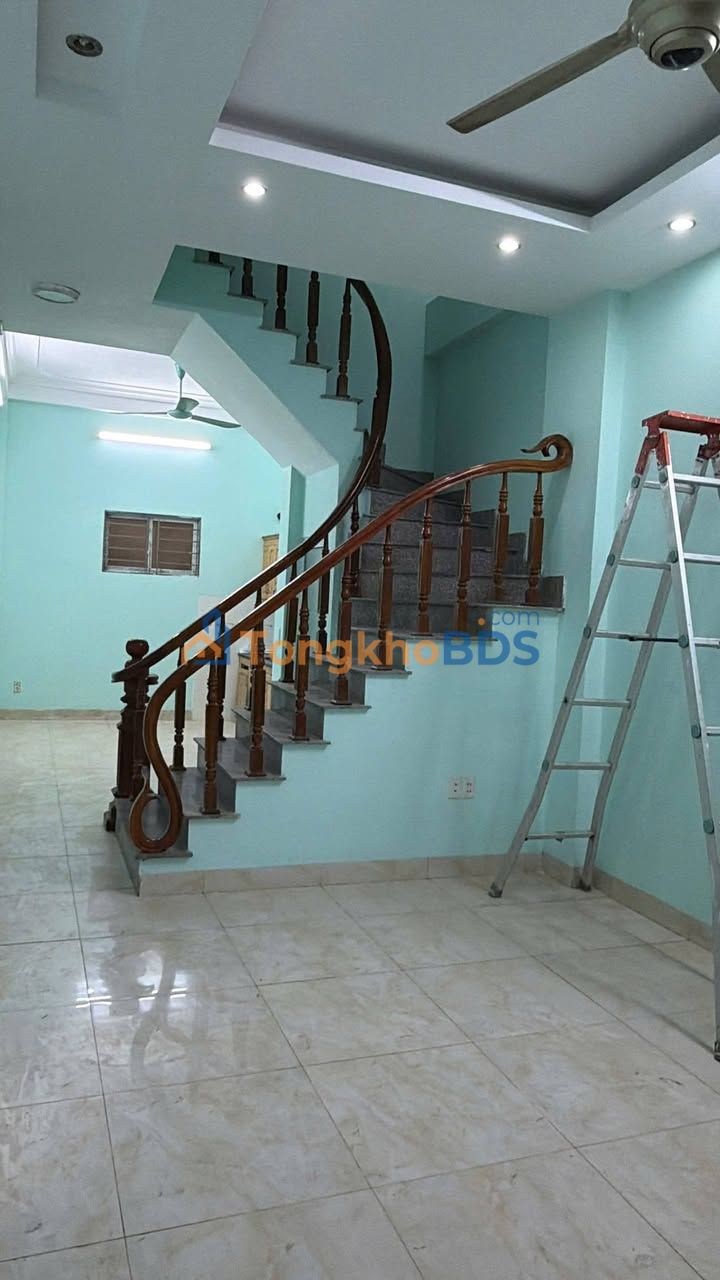 Nhà nguyên căn Kim Giang 50m² 10 triệu - Sẵn sàng ở ngay