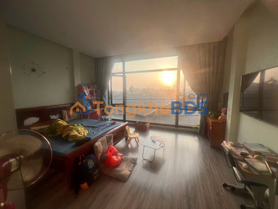 Nhà riêng Văn Trì 52m² giá 13 triệu - Ô tô vào tận cửa