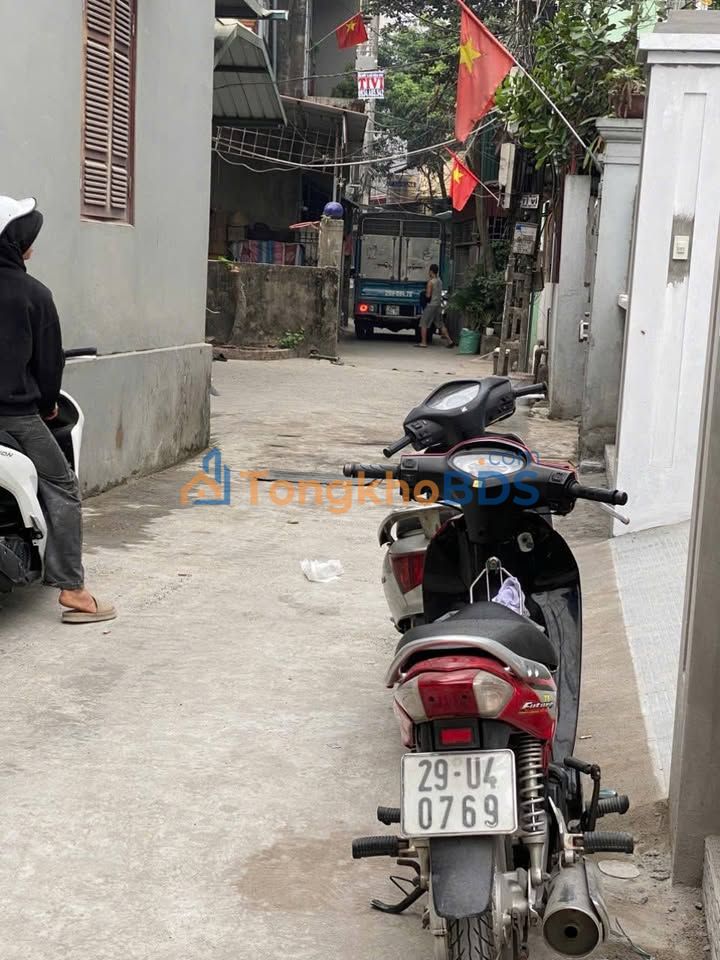 Đất nền Giang Biên Long Biên 31m² giá 3 tỷ - Sổ đỏ chính chủ