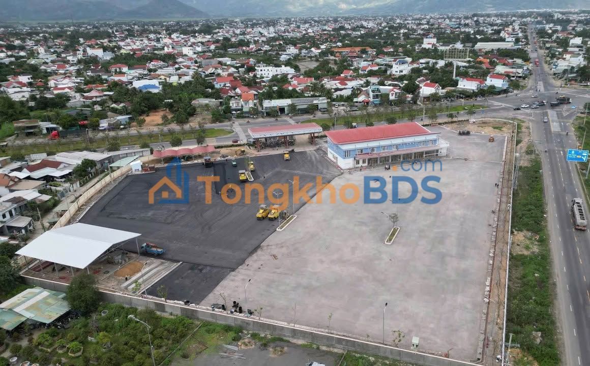 Mặt bằng Võ Nguyên Giáp 1300m² 90 triệu - Mặt tiền kinh doanh