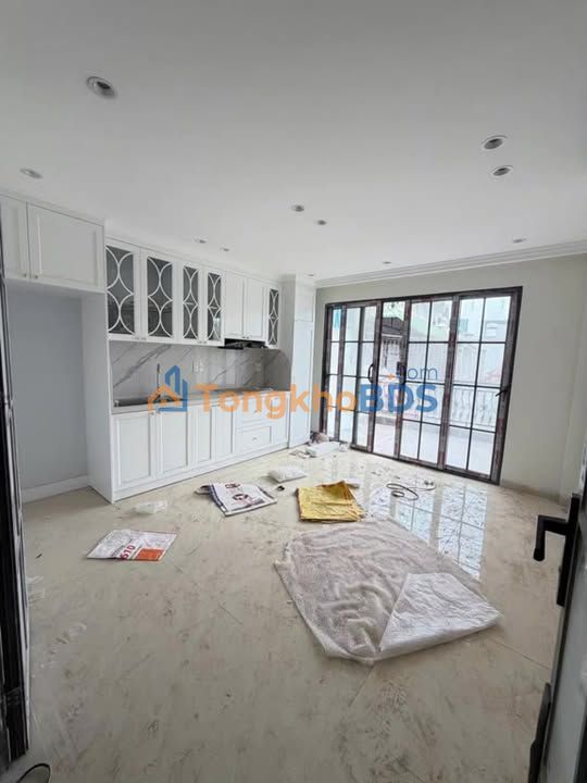Nhà Hoàng Mai 45m² 21.6 tỷ - Ô tô vào tận nhà