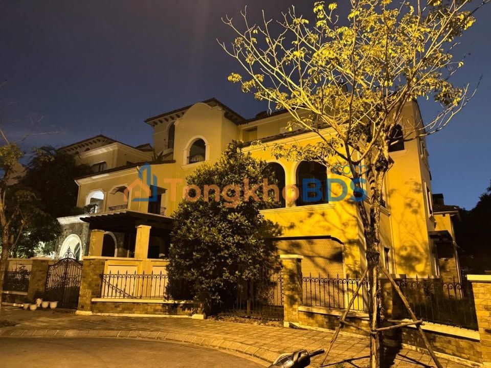 Townhouse Nam An Khánh 400m² 100 tỷ - Chính chủ