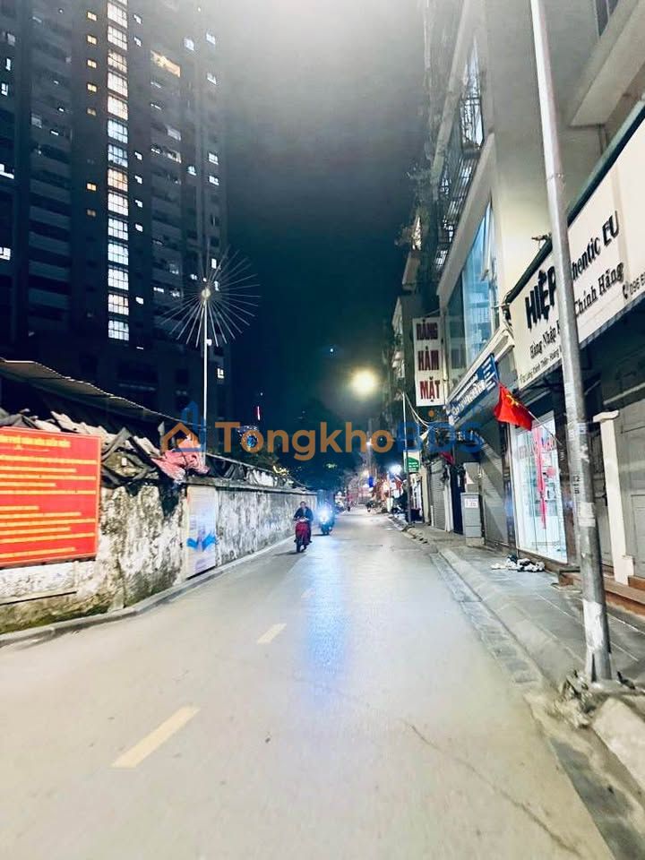 Đất nền Hoàng Quốc Việt 85m² 18 tỷ - Sổ đỏ chính chủ