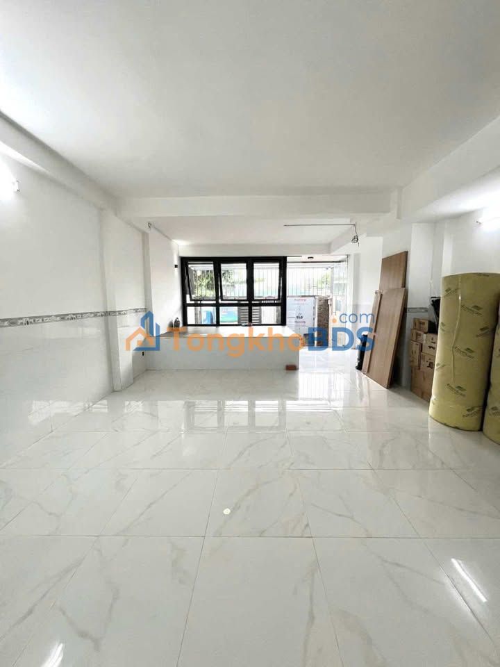 Mat bang KD Go Vap 60m2 8.5tr - Mat tien kinh doanh