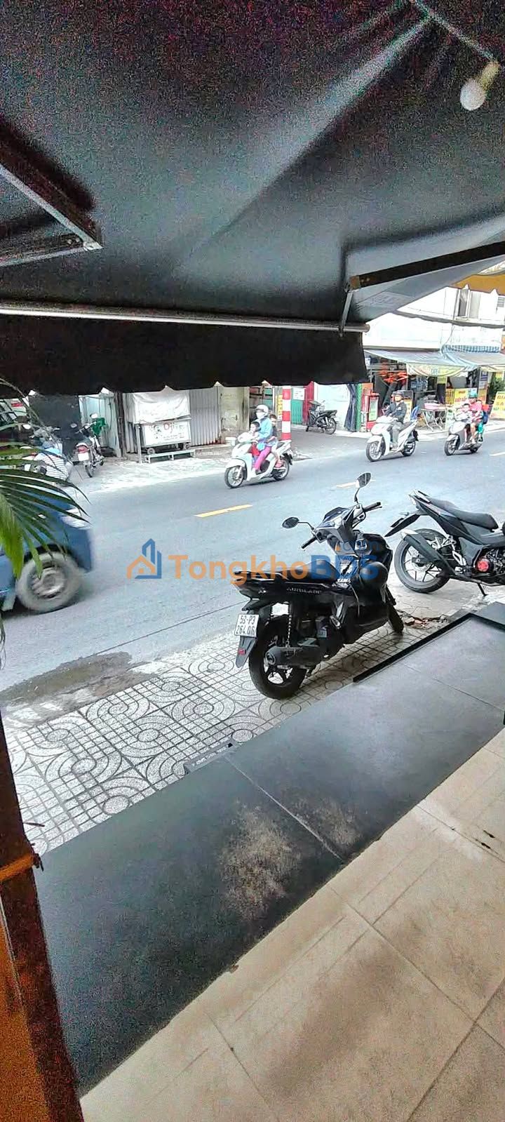 Vỉa hè Tân Bình 10m² 1.9 triệu - Mặt tiền kinh doanh