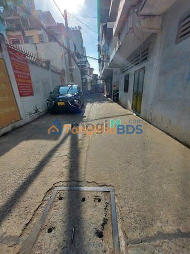 Nhà Nguyễn Văn Cừ Q5 50m2 2,8 tỷ - Ô tô vào tận nhà