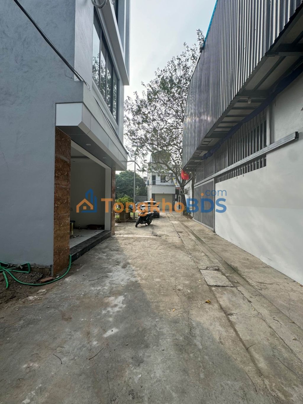 Nhà Vân Côn Hoài Đức 40m² giá 6.4 tỷ - Ô tô vào tận nhà