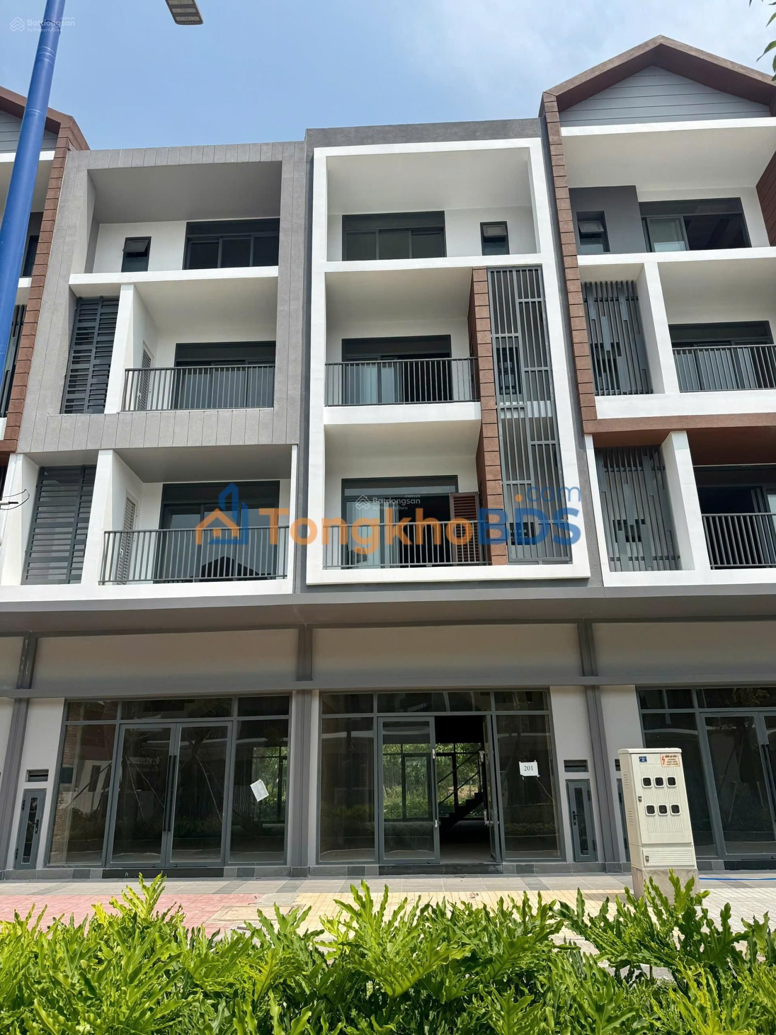 Shophouse Thủ Dầu Một Artisan Park 105m² 8,9 tỷ - Mặt tiền kinh doanh