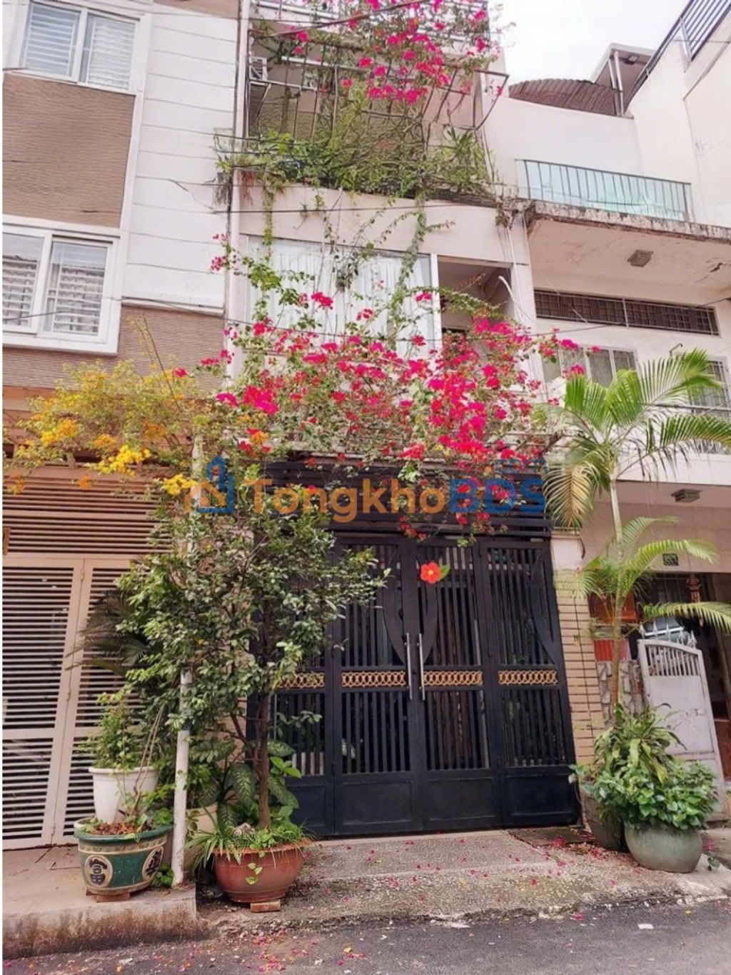 Nhà phố Quận 3 63m² 13 tỷ - Chính chủ ô tô vào tận cửa