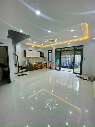 Nhà Hoàng Hoa Thám P5 42m² giá 1.93 tỷ - Chính chủ bán, ô tô vào nhà