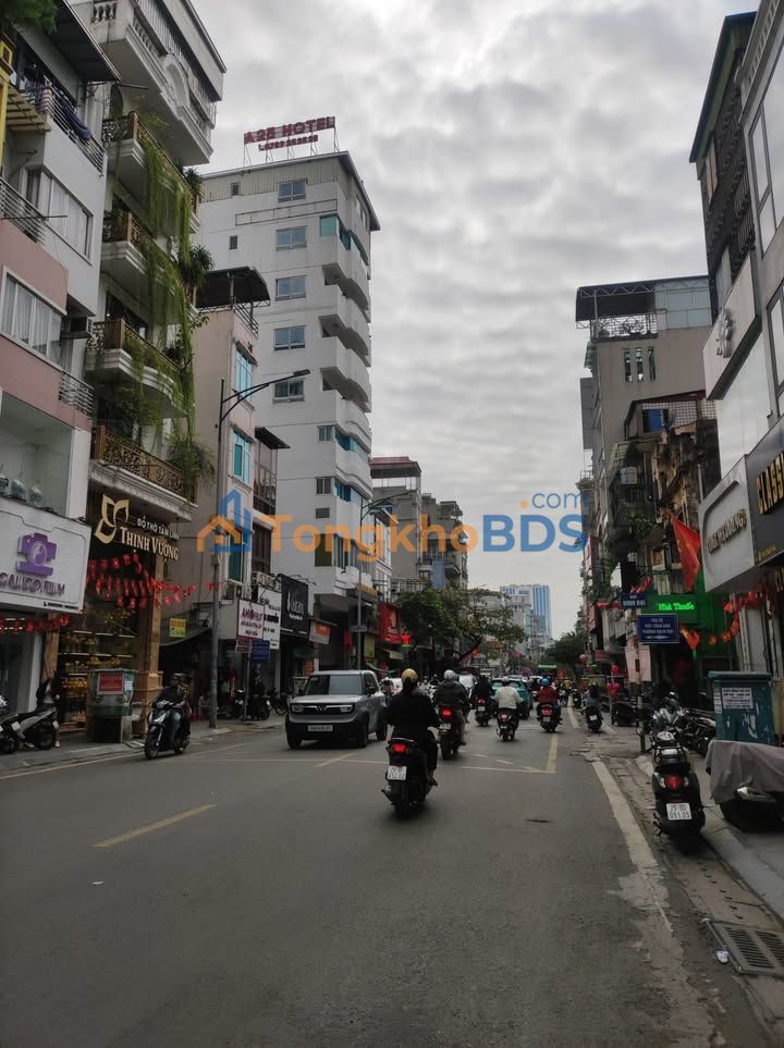 Nhà Mặt Phố Bạch Mai 60m² 21.5 tỷ - Mặt tiền kinh doanh
