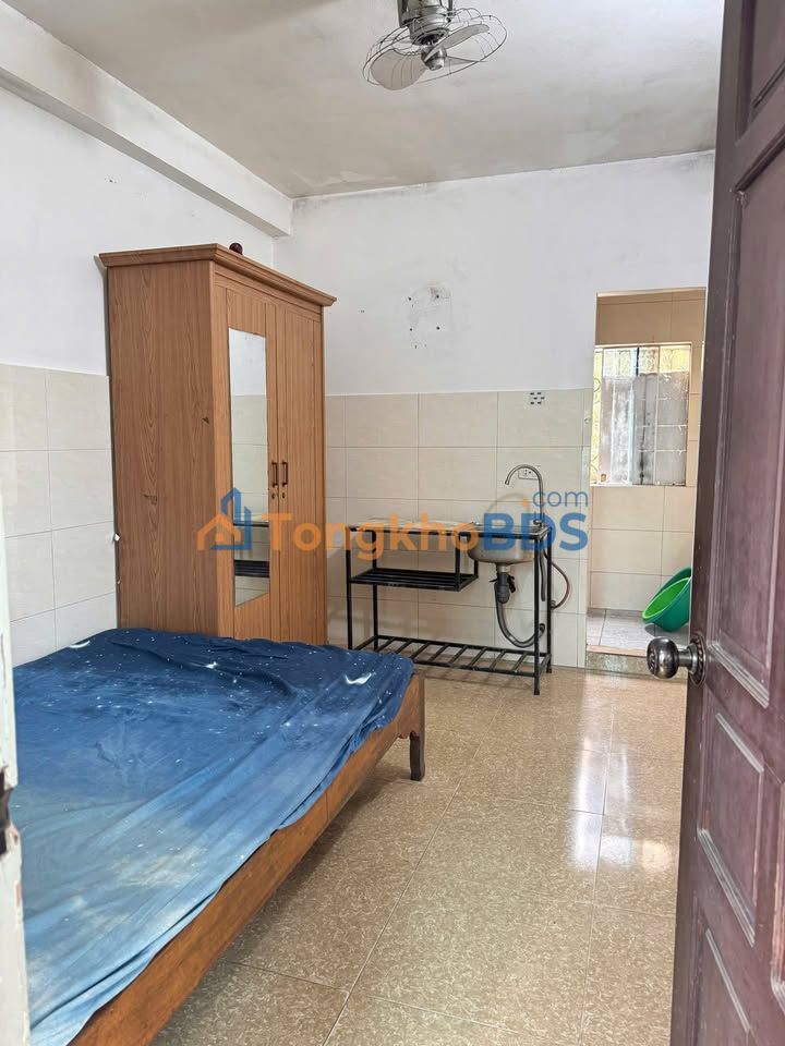 Phong tro Nguyen Binh Khiem 20m2 2 trieu - San sang o ngay