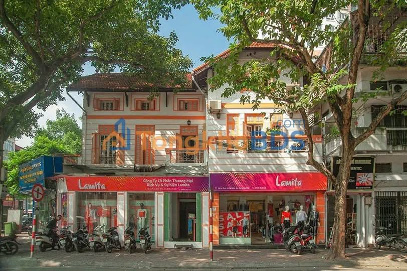 Nhà phố Nguyễn Du Thường Tín 150m² 288 triệu - Mặt tiền kinh doanh