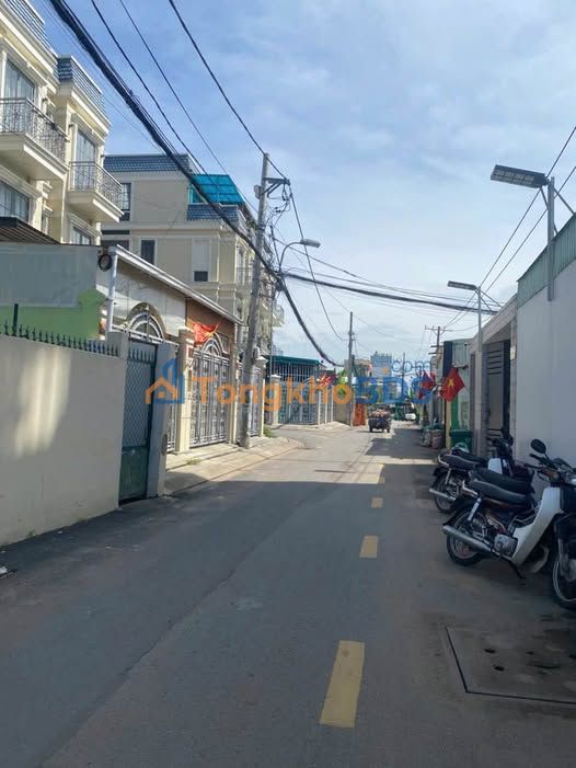 Nhà phố Vạn Phúc City QL13 63m² 4.5 tỷ - Cho thuê ngay