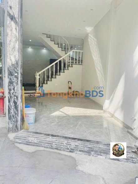 Nhà nguyên căn Nguyễn Văn Cừ 53m² 12 triệu - Sẵn sàng ở