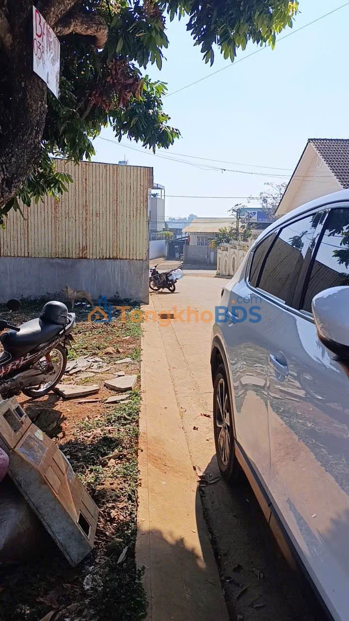 Nhà hẻm Nguyễn Hữu Thọ Chư Sê 300m² 3.1 tỷ - Chính chủ bán