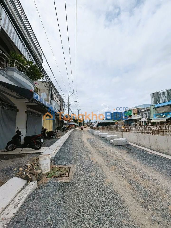 FrontHouse Lê Văn Lương Q7 41m² 7 tỷ - Mặt tiền kinh doanh