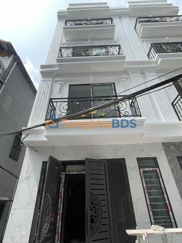 Nhà Việt Hưng Long Biên 65m² hơn 8 tỷ - Ô tô vào nhà