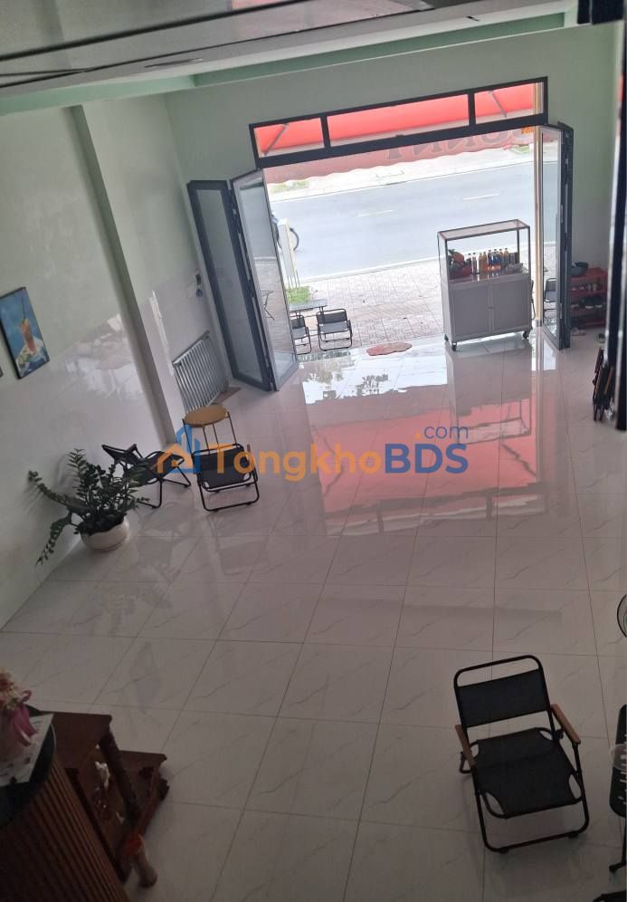 Nhà phố Tạ Uyên Vĩnh Long 40m² giá 5 triệu - Đường lớn sầm uất