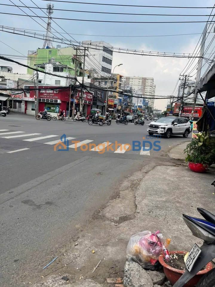 Nhà phố Nguyễn Xí Bình Thạnh 300m² - Mặt tiền kinh doanh