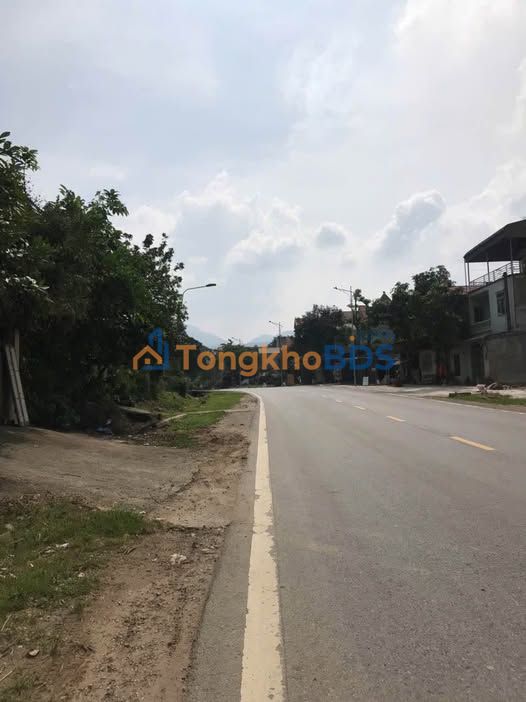 Đất nền Kỳ Sơn 1.400m² bám QL6 - Đường to ô tô