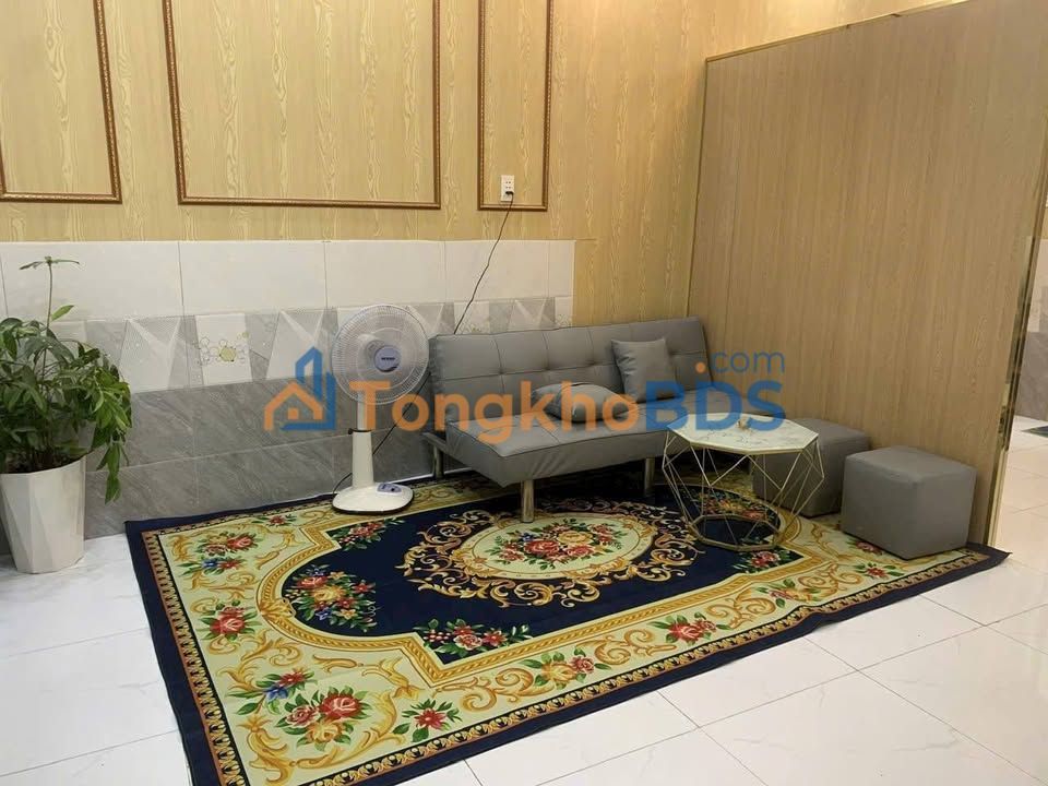 Nhà Phạm Hữu Lầu Q7 25m² 1.35 tỷ - Chính chủ sẵn ở