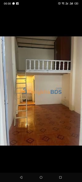 Phòng trọ Lĩnh Nam Hoàng Mai 2.3 triệu - Sẵn sàng ở