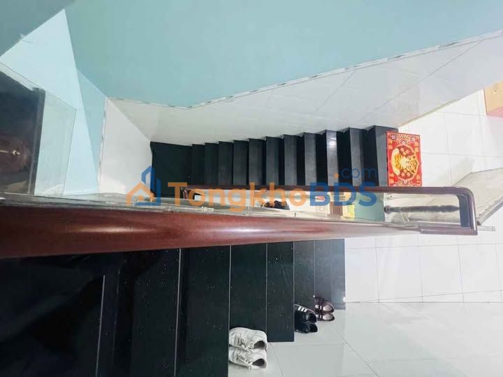 Nhà riêng Hồ Học Lãm Bình Tân 102m2 7 tỷ - ô tô vào nhà