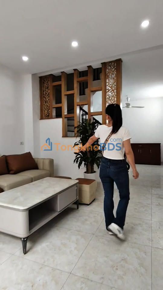 Nhà riêng Thạch Bàn 38m² 6.4 tỷ - Chính chủ bán