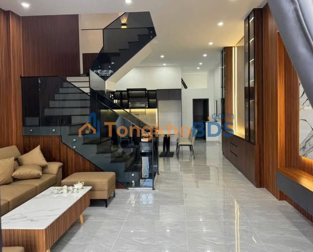 Nhà 3 tầng Số 8 Quảng Ngãi 95m² 4.4 tỷ - Ô tô vào