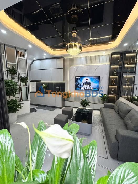 Nhà riêng Nguyễn Xiển 36m² giá 8,5 tỷ - Ô tô vào tận nhà