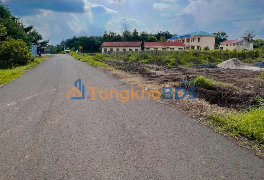 Đất nền Thanh Hòa Bù Đốp 1.300m² 300 triệu - Đường to ô tô