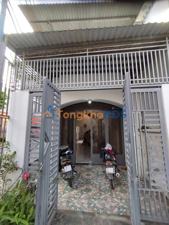 Nhà cho thuê Nguyễn Ảnh Thủ 72m2 giá 8tr - Sẵn sàng ở ngay