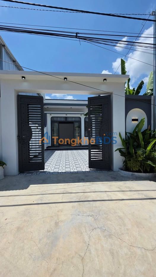 Nhà riêng Long Hoa Tây Ninh 140m² 1,42 tỷ - Ô tô vào tận nhà