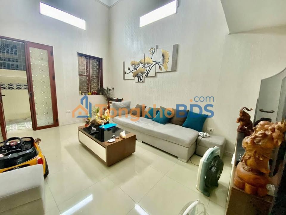 Nhà riêng Khương Trung 32m² 4 tỷ - Ô tô vào tận nhà
