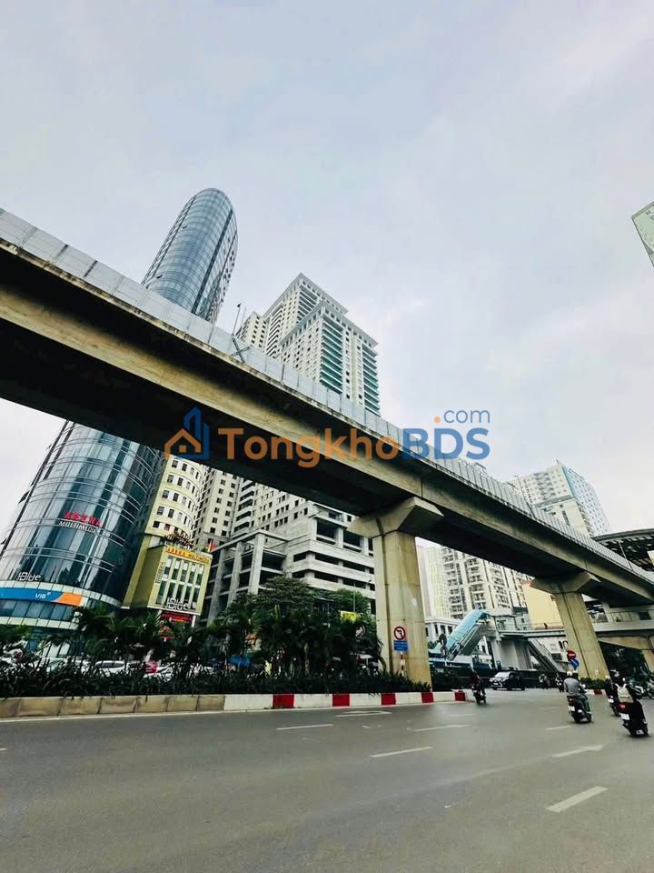 Nhà Nguyễn Khuyến, Hà Đông 32m² 8 tỷ - Ô tô vào tận nhà