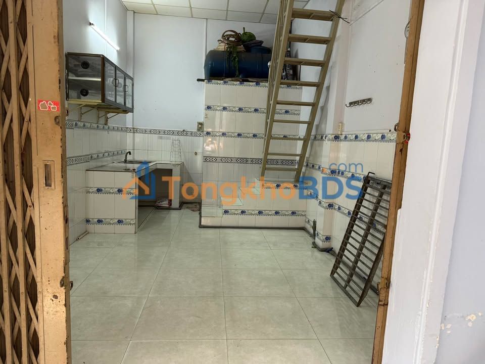 Nhà hẻm Phạm Phú Thứ Q11 32m² 5tr - Sẵn sàng ở ngay