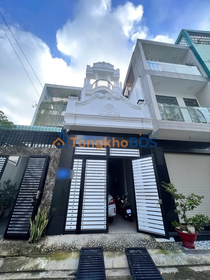 Nhà riêng Bình Tân 65m² 8 tỷ - Chính chủ bán hẻm xe hơi