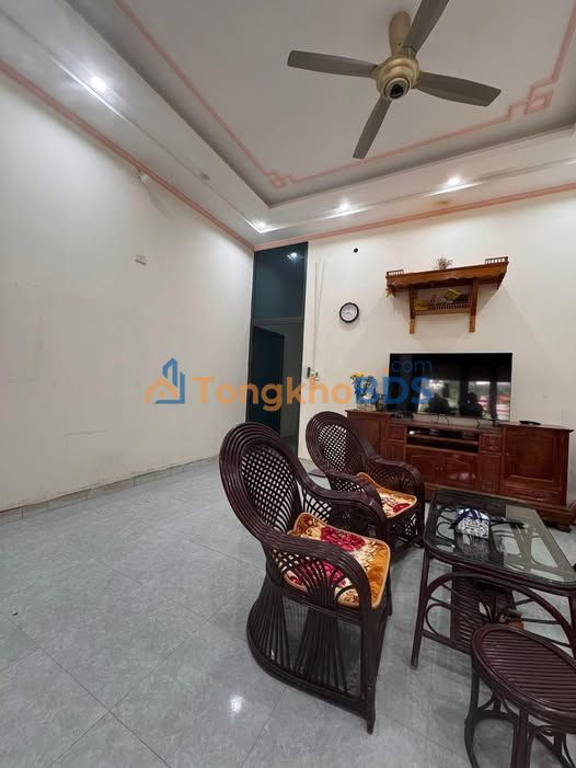 Nhà C4 Ngọc Hà Ba Đình 100m² 1 tỷ - Ô tô vào tận nhà